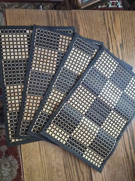 Photo of free 4 black & gold placemats (El Sobrante) #1