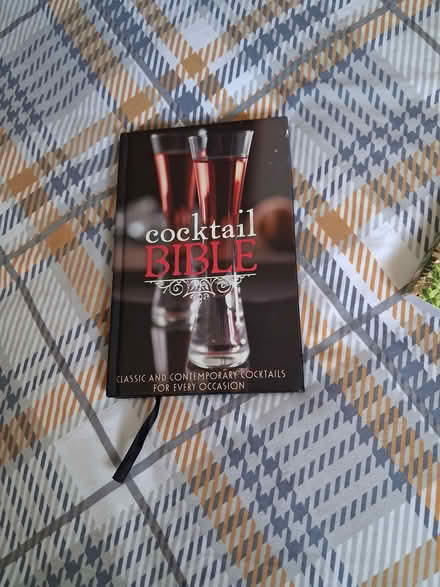 Photo of free cocktail book (Farington PR25) #1