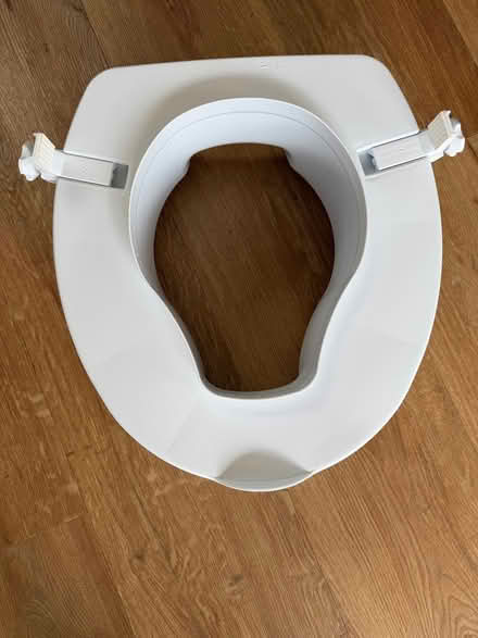 Photo of free Raised Toilet Seat (Harpenden AL1) #2