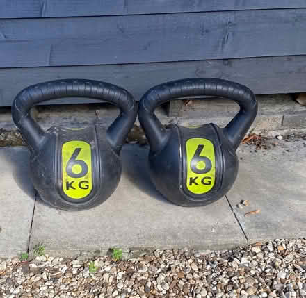 Photo of free 4 Kettlebells 2 @6kg and 2@8kg (Three Fields Farm HP3) #2