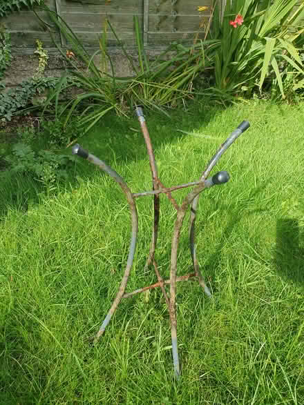 Photo of free Stand for plate/bowl, bird bath (Heysham LA3) #1