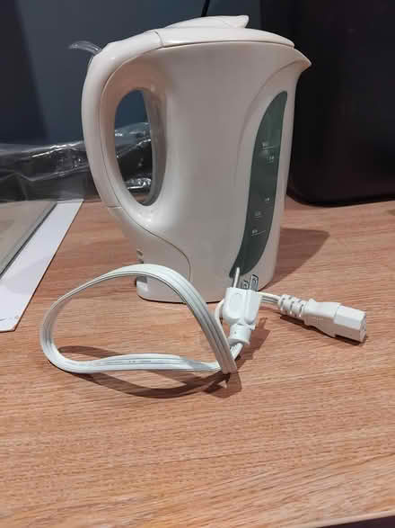 Photo of free 120 Volt Travel Kettle With American Plug (Bethersden TN26) #1