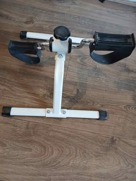 Photo of free Mini pedal exerciser (earls court W8) #2