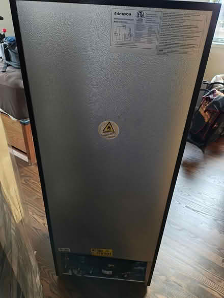 Photo of free Great little fridge/freezer 4 cu ft (West village) #3