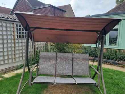 Photo of free Swing seat in need of TLC (Guildford Road, Horsham RH12) #2