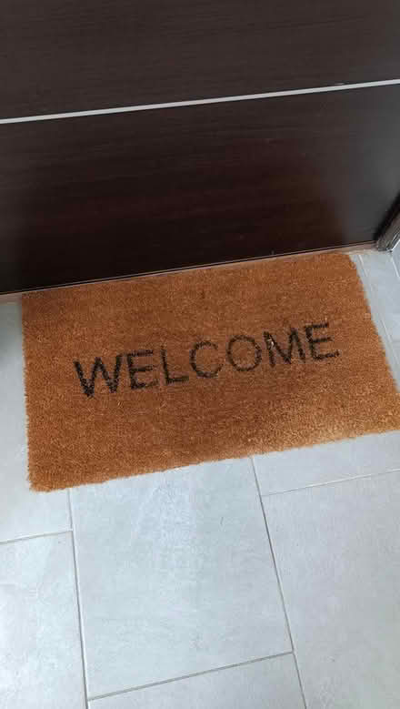 Photo of free welcome carpet home (Nw41 by Nw41by) #1