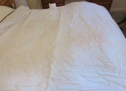Photo of free Mattress protector 156x206cm very good condition (Kingsway BA2) #2