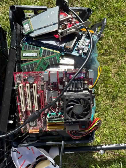 Photo of free Tech (L31) #2