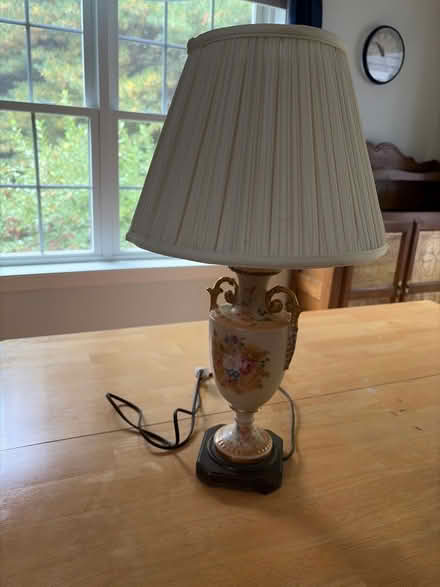 Photo of free Table lamp (Off Lexington st in Waltham) #1