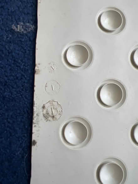Photo of free Bathtub mat anti-skid (Jericho OX1) #2