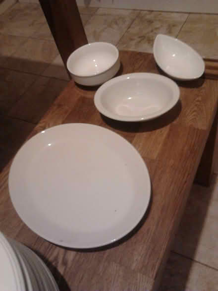 Photo of free Dinnerware (Staines-upon-Thames TW18) #4