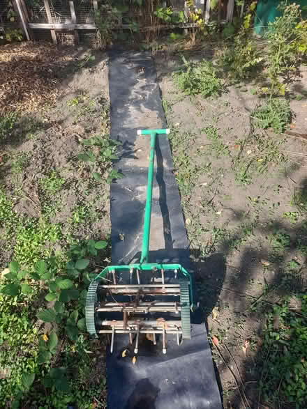 Photo of free Lawn aerator (Wimbledon Village SW19) #1