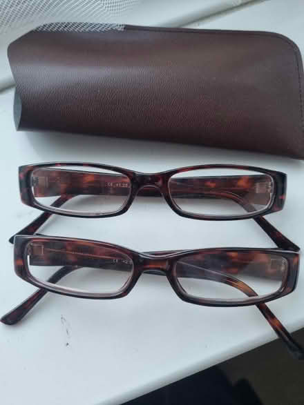 Photo of free Reading glasses & belt (North Cheam SM3) #1
