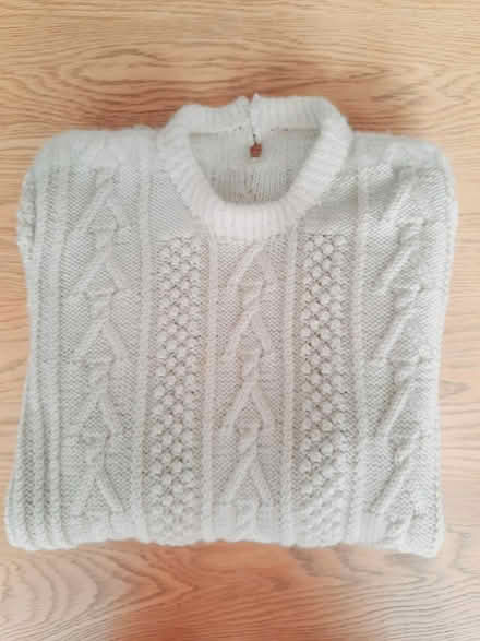 Photo of free Cream Mens Pullover Jumper SMALL (Hamble SO31) #1