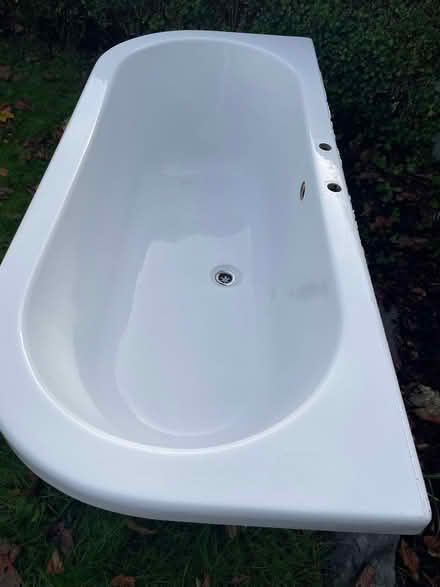 Photo of free Bathtub with chrome feet size: 66” x 29.5 “ (Cowley Hill WA10) #1
