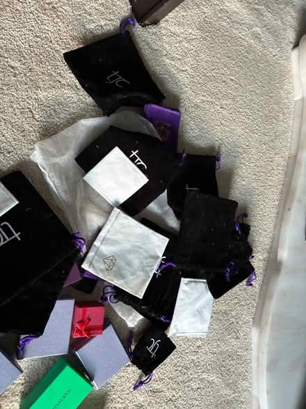 Photo of free Jewellery boxes and velour pouches (Penland Wood TN40) #3