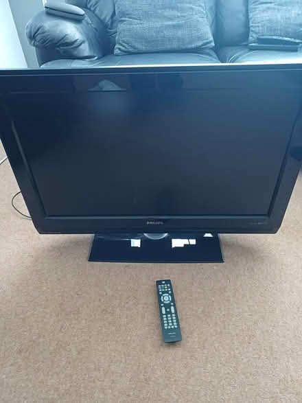 Photo of free Phillips 32" TV (Borehamwood towards Shenley) #4