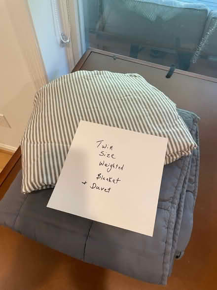 Photo of free Weighted blanket and Duvet (Gtown + Clopper & Richter Farm) #1
