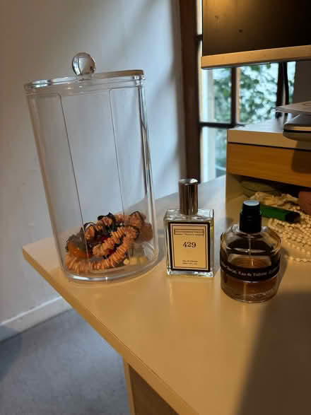 Photo of free Perfume jewellery holder (Trinity EH5) #1