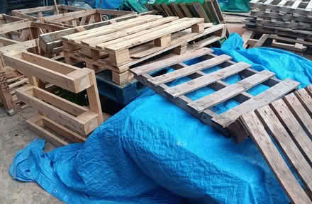 Photo of free Crates and pallets (Ticknall DE73) #2