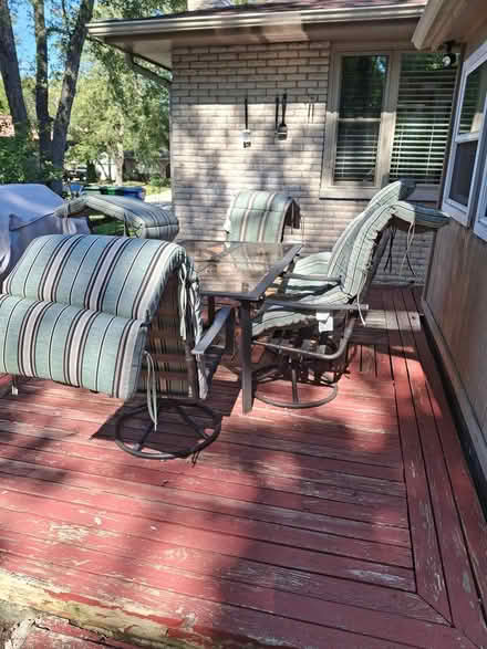 Photo of free Dressers, end tables,tv stand (135th & will cook) #3
