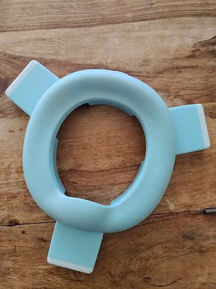 Photo of free Light toilet reductor for toddlers (Prestonfield road EH16) #1