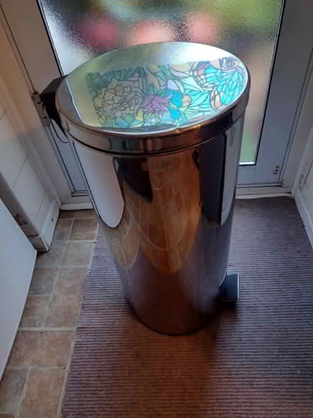 Photo of free Kitchen bin (Bracknell freegle RG12) #1