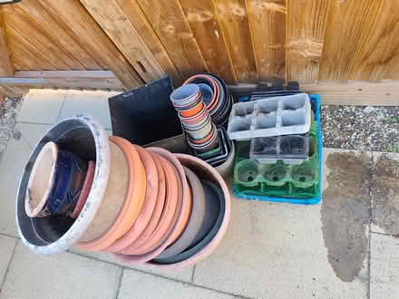 Photo of free plant pots (Willowbrook Park OX11) #1