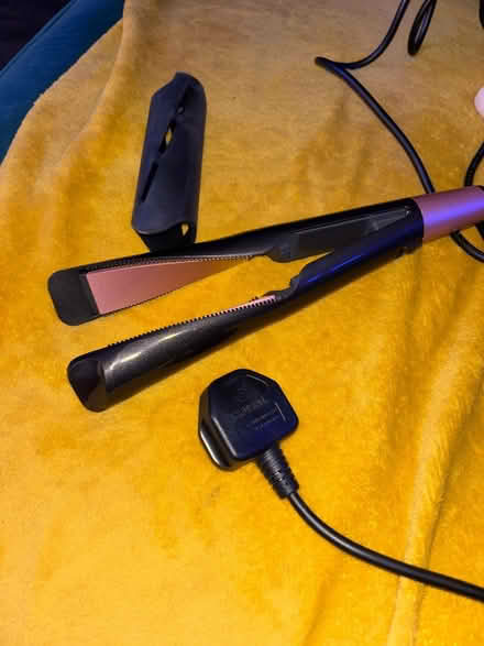 Photo of free Hair waver (Spencers wood RG7) #2