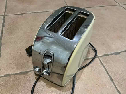 Photo of free Electric Toaster (Bussage GL6) #2