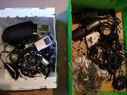 Photo of free A bunch of older electronics/cables/chargers (20876) #1
