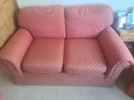 Photo of free settee and chairs (De22 2HQ) #1