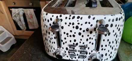 Photo of free 4 slice toaster (GL12) #1
