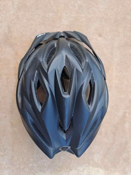 Photo of free MET adult bicycle helmet (Ladygrove OX11) #3