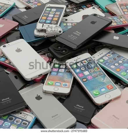 Photo of Old and unwanted iphones (Chingford Mount E4) #1