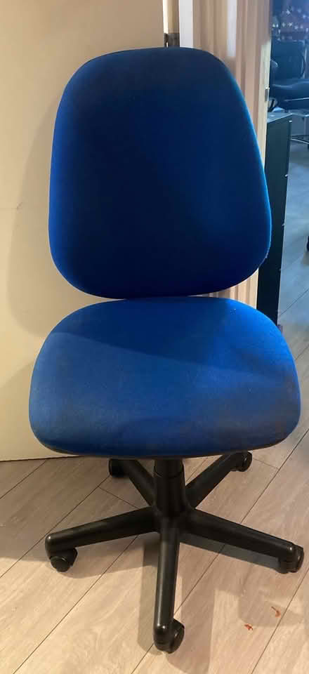 Photo of free Office chair (Covent Garden WC2H) #1