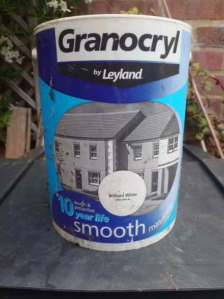 Photo of free 5L Brilliant White External Paint - smooth (Osney OX2) #1