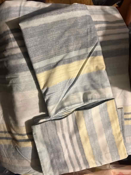 Photo of free Double duvet cover set includes 2 pillow cases (Jericho OX1) #1