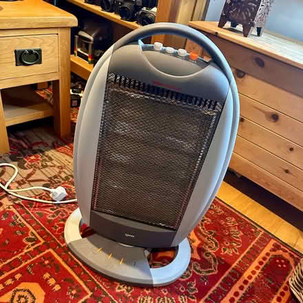 Photo of free Igenix Halogen Heater Model IG9514 (Chipping Norton OX7) #1