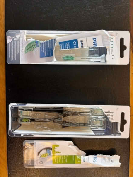 Photo of free Philips sonic toothbrush heads (Walton S42) #1