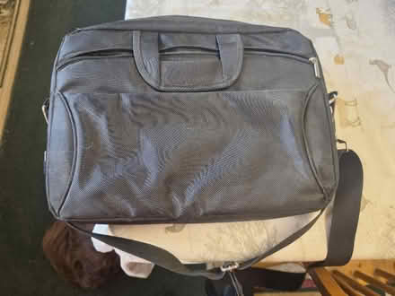 Photo of free Medium black laptop bag (Tardebigge, B97) #1