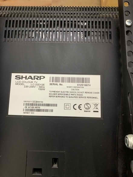 Photo of free Sharp 32 inch LCD TV + wall mount (West Finchley station N3) #4