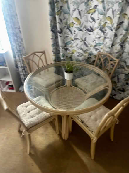 Photo of free Round dinner table and 6 chairs (London Colney AL2) #1