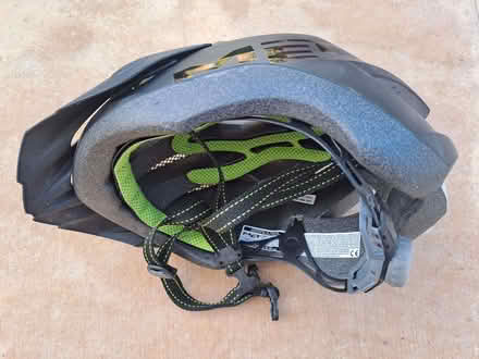 Photo of free MET adult bicycle helmet (Ladygrove OX11) #2