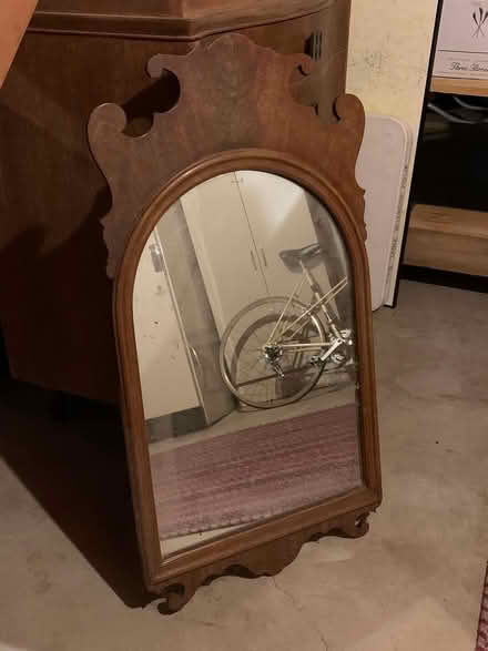 Photo of free mirror with decorative frame (West Townsend) #1