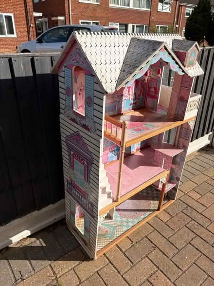 Photo of free KidKraft Annabelle Wooden DollHouse (Addlestone KT15) #2