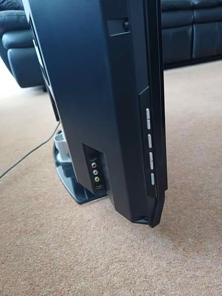Photo of free Phillips 32" TV (Borehamwood towards Shenley) #3