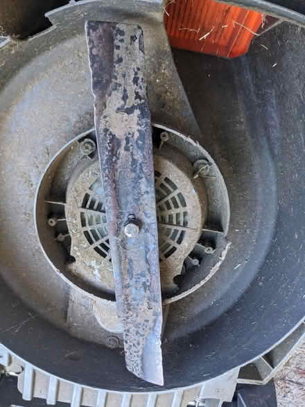 Photo of free Lawnmower needs new blade (Headington OX3) #3