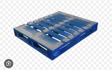 Photo of free 1x Blue Pallet (BL1 8GE) #1
