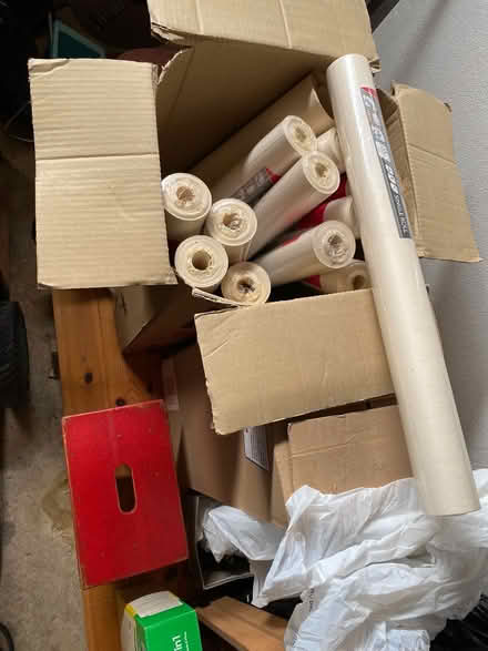 Photo of free Vinyl wallpaper (SG4 Hitchin) #1
